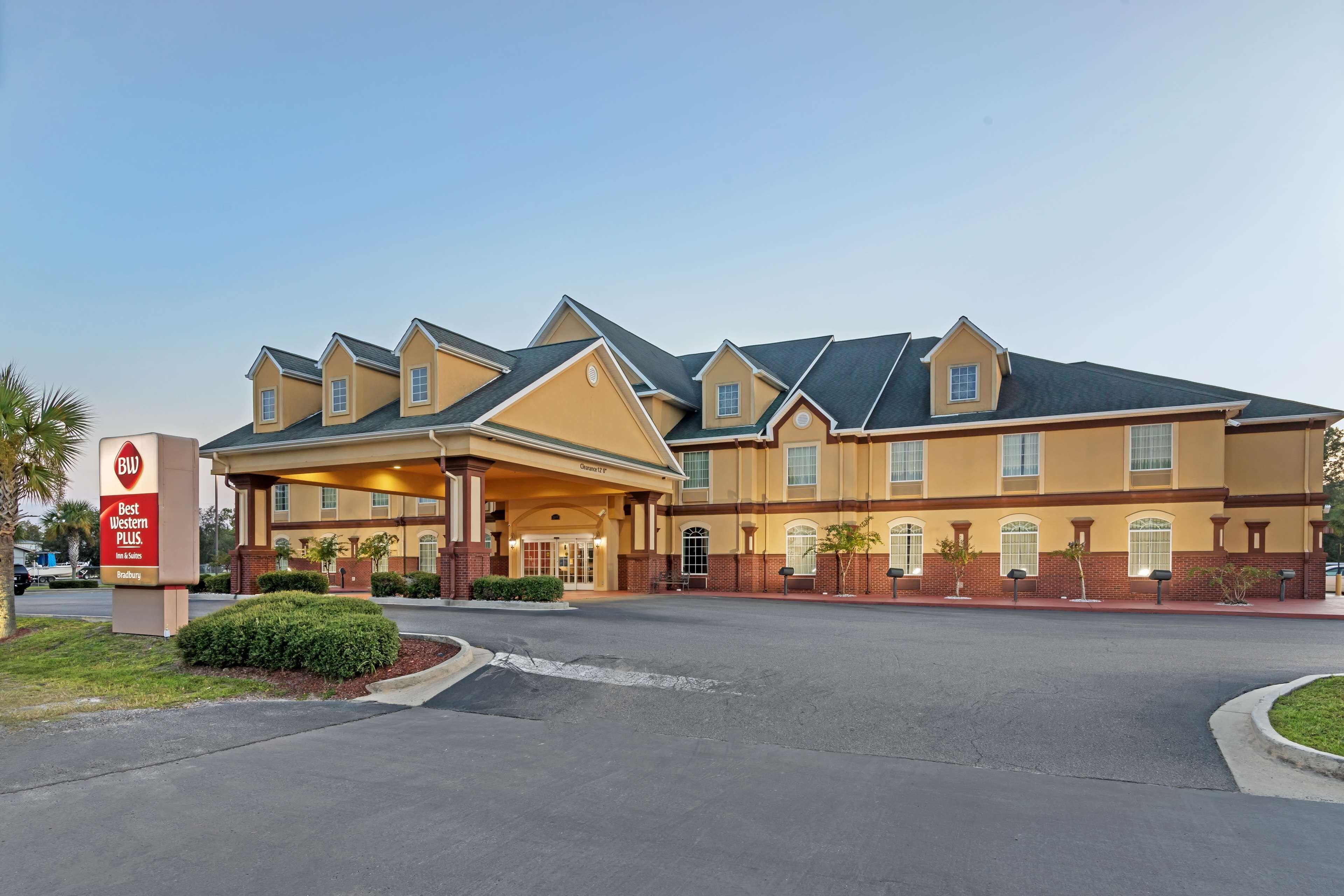 4 Top Workation Hotels in the US South for Remote Workers