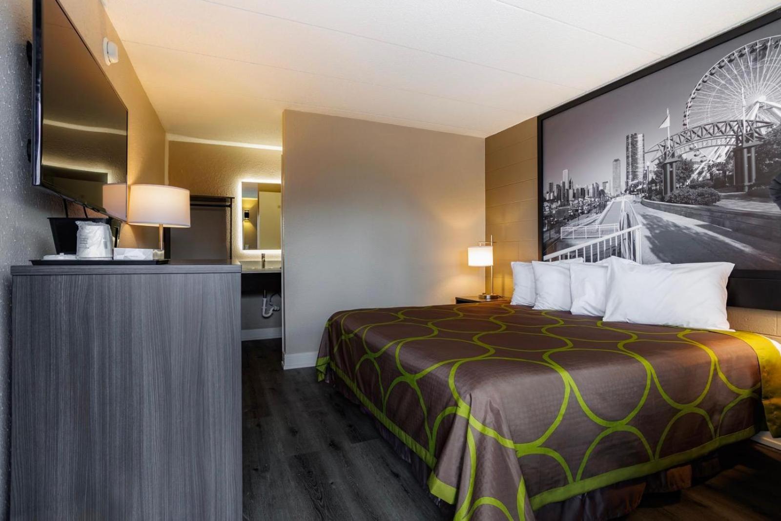 4 Top-Rated Hotels Close to Cherryvale Mall Rockford