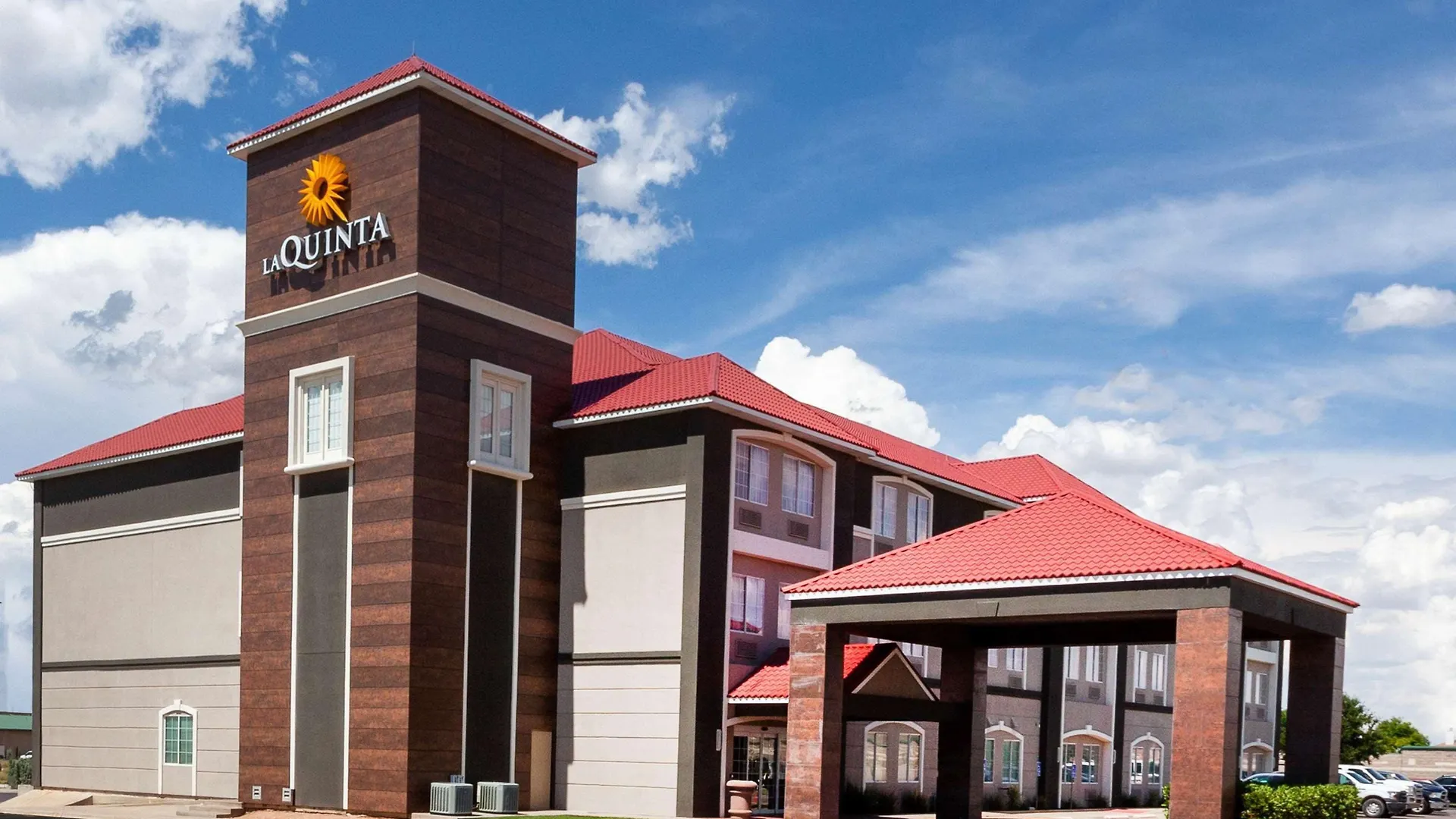 Staying Near Midland County Historical Museum: 6 Budget Hotels Compared