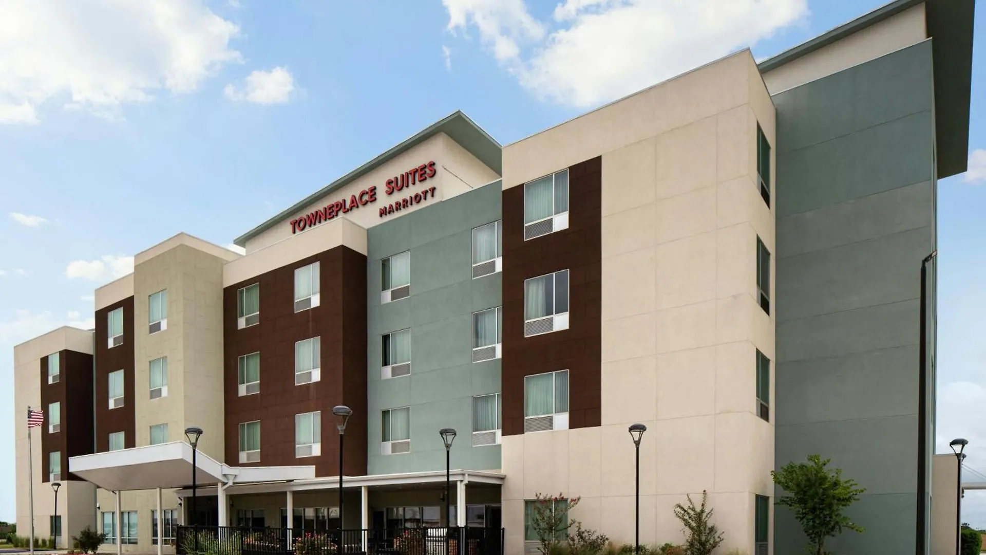15 Smart TownePlace Suites by Marriott Hotels in the South Worth Booking