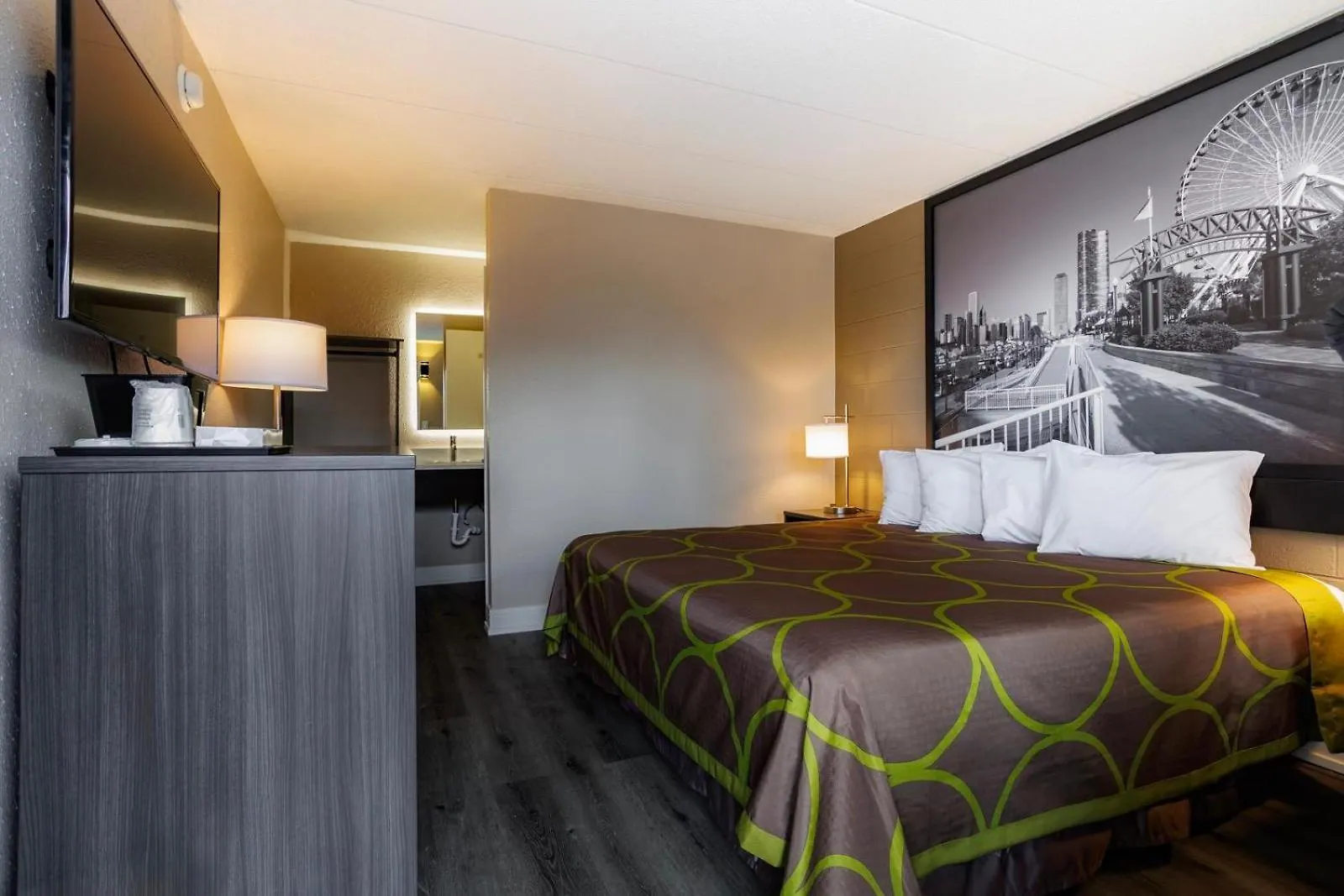 4 Top-Rated Hotels Close to Cherryvale Mall Rockford