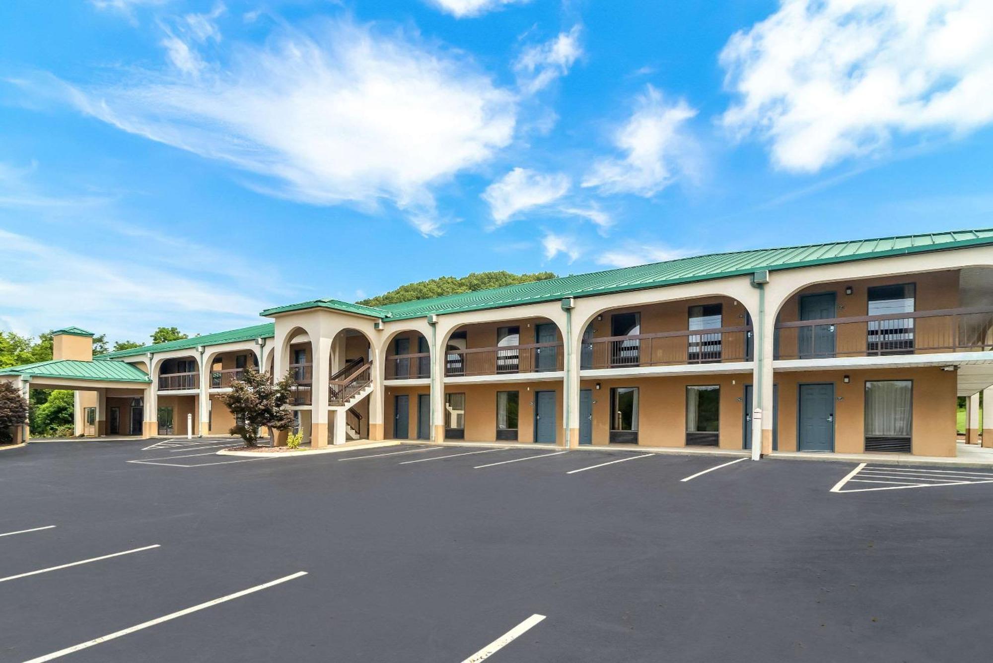 10 Romantic Hotels in Kentucky Worth Booking as a Couple