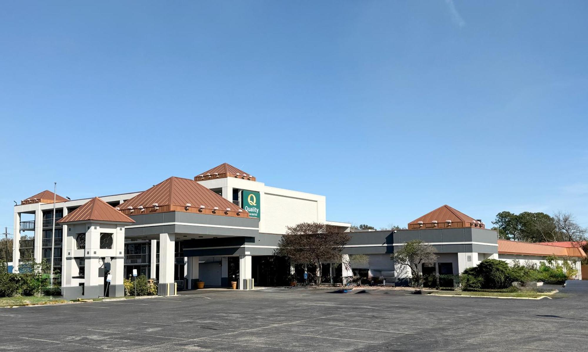 Where to Stay in Acadiana: 13 Best Hotels for Couples